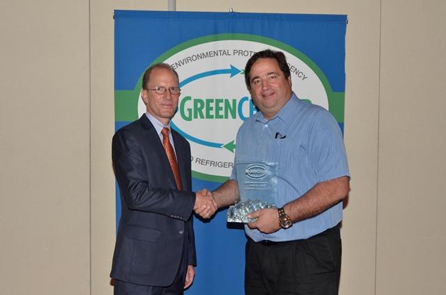 Tom Land of EPA and Stephen Mitchell of King Kullen. King Kullen earned Goal Achievement and Superior Goal Achievement emissions reduction awards. 