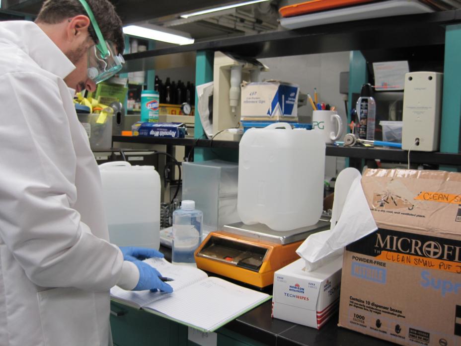 Laboratory preparation of eluent for use in MARGA system