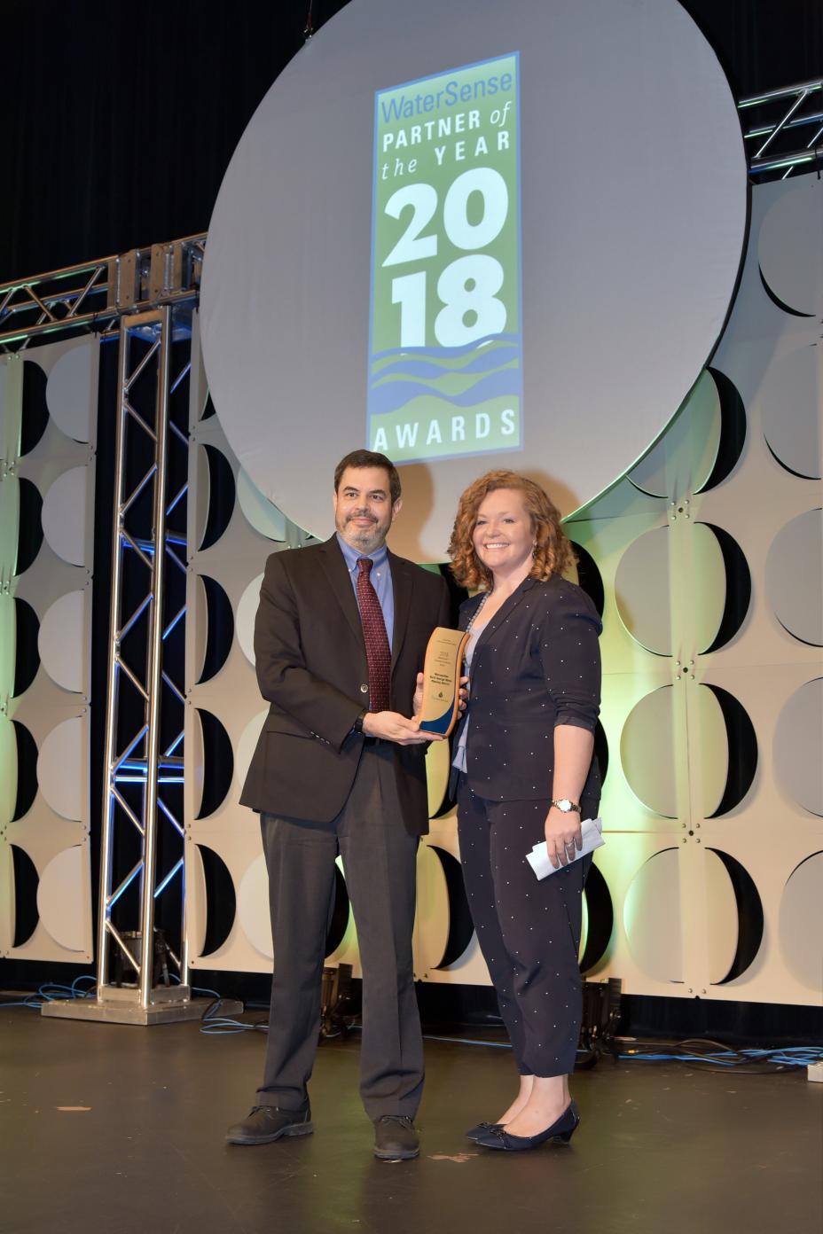 Sarah Skinner accepts Sustained Excellence Award for Metropolitan North Georgia Water Planning District