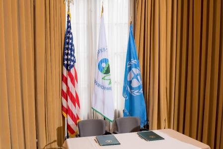 flag pictures: EPA, UNEP and the United States of America