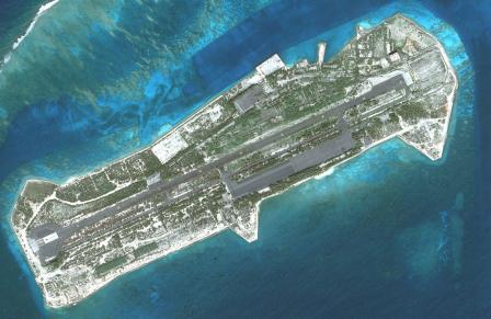 Aerial photograph of Johnstong Atoll showing runways surrounded by water.