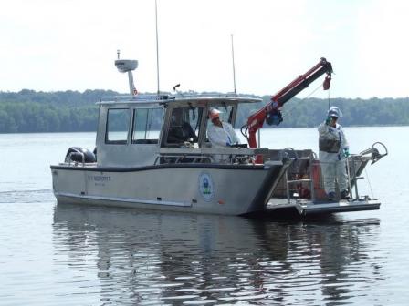 photo of EPA's research vessel, The Mud Puppy.