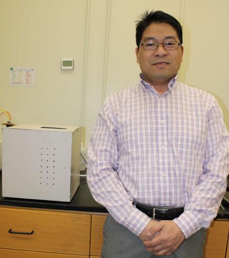 Dr. Qingzhi Zhu of Stony Brook University and the New York State Center for Clean Water Technology in Stony Brook, N.Y.